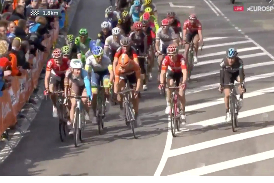 With Gasparotto and Valgren up the road the favourites in the peloton watch each other